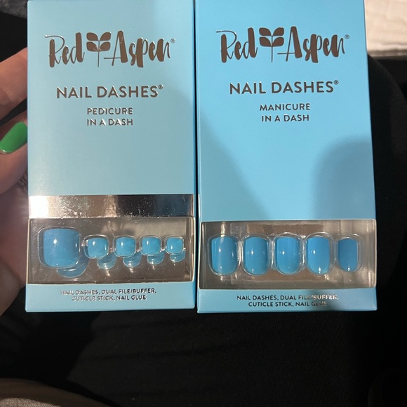 Red Aspen Mani AND Pedi! Elle-ctric Blue and Mag-netic Blue - Picture 1 of 7